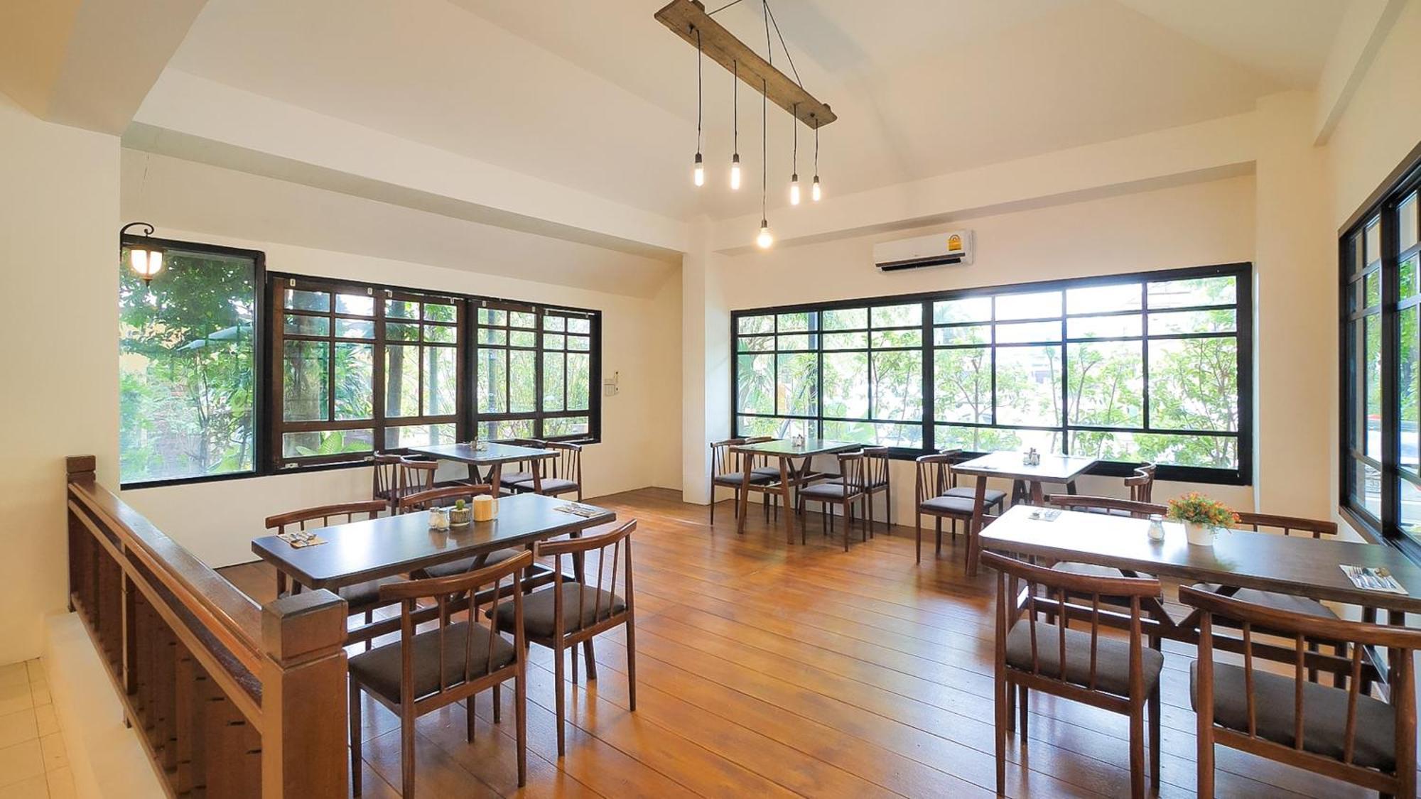 Siam Avari Hotel, 清莱 外观 照片